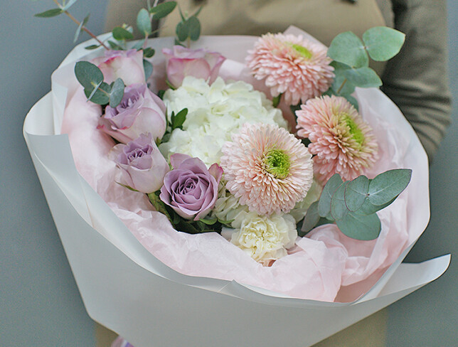 Bouquet of white hydrangea and gerberas "Melody of feelings" photo